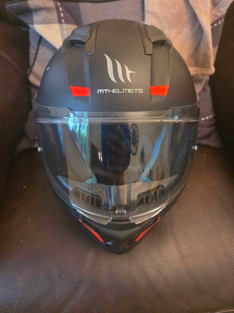 MT Helmets stinger Black motorcycle Helmet size Medium 