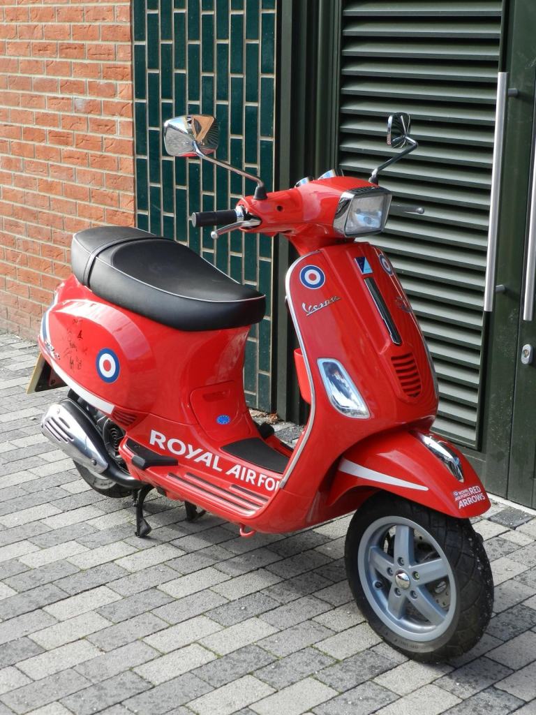 Piaggio Vespa S 125 Red Arrows Special Edition