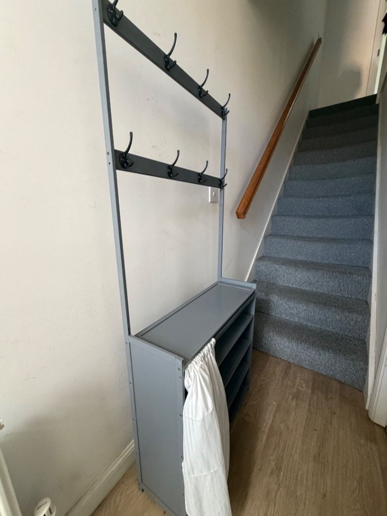 Grey Hallway Storage Unit with Coat Hooks and Shoe Rack