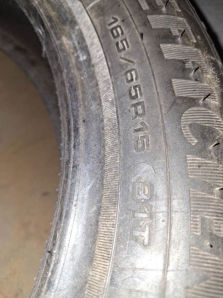 165 65 15 car tyre
