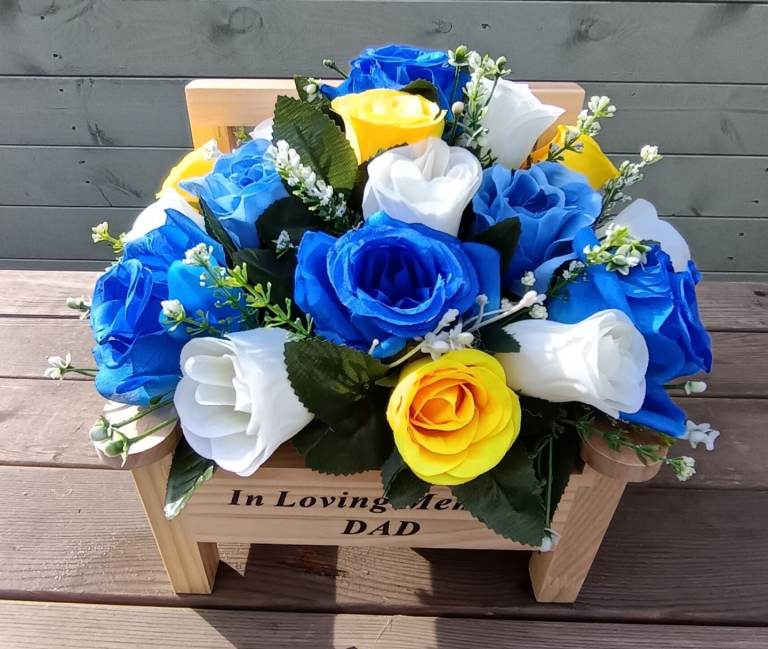 Artificial flowers 
