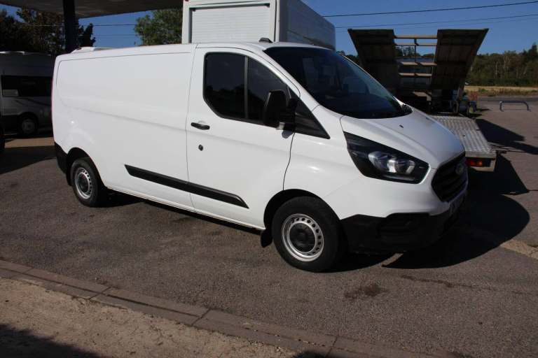 2021 Ford Transit Custom 2.0 300 EcoBlue Leader L2 H1 Euro 6 (s/s) 5dr Panel Van Diesel Manual