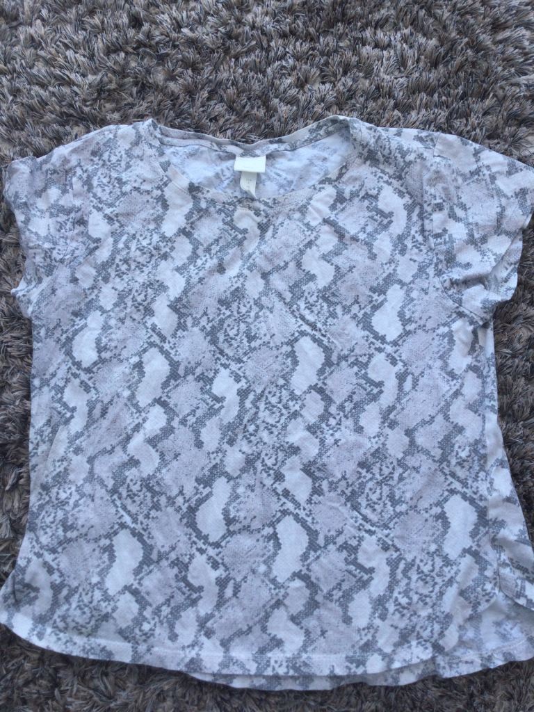 U.K. size S H & M snake print top. VGC. £2. Torquay or can pos