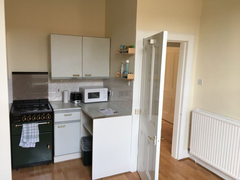 Beautiful, warm and bright 2 double bedrooms flat to let