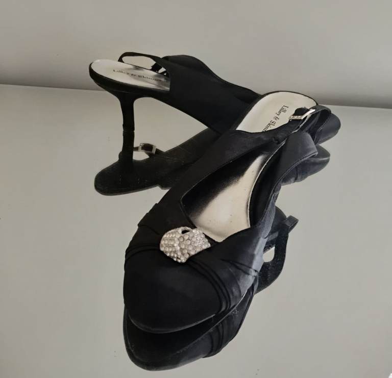 Lily & Skinner Low Heel Shoes, Size 8