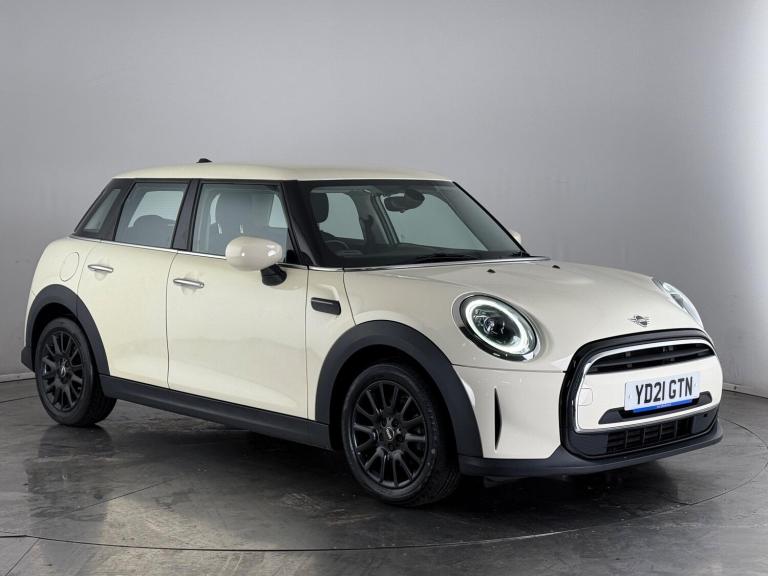 2021 MINI Hatch 1.5 Cooper Classic Steptronic Euro 6 (s/s) 5dr Hatchback Petrol Automatic