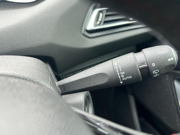 2017 Peugeot 308 1.6 BlueHDi 120 GT Line 5dr HATCHBACK DIESEL Manual