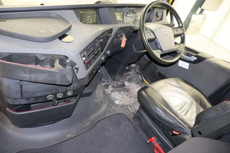 2019 (69 PLATE) Volvo FH460 6x2 Euro 6 Tractor Units