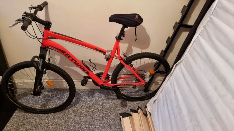 Btwin mens mountain bike