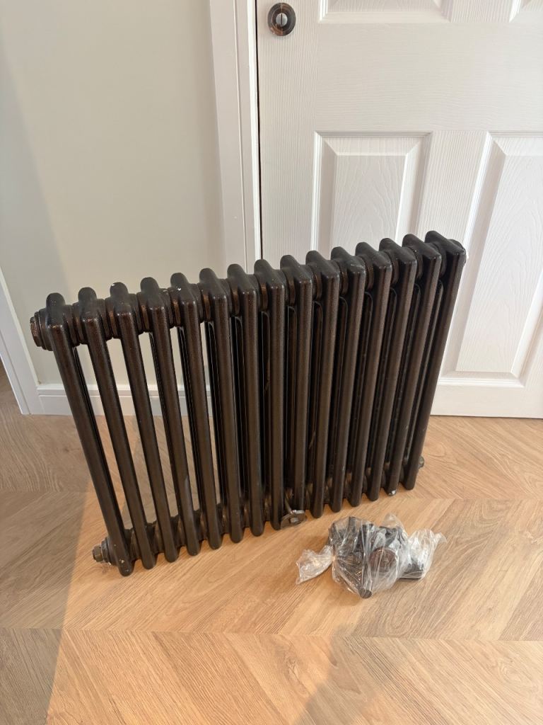 Cast iron radiator 