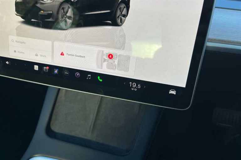 2022 Tesla Model 3 Standard Range Plus Saloon 4dr Electric Auto RWD (241 bhp) Saloon Electric Aut...