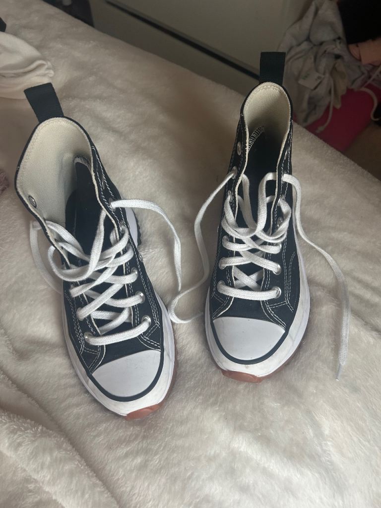Woman’s converse