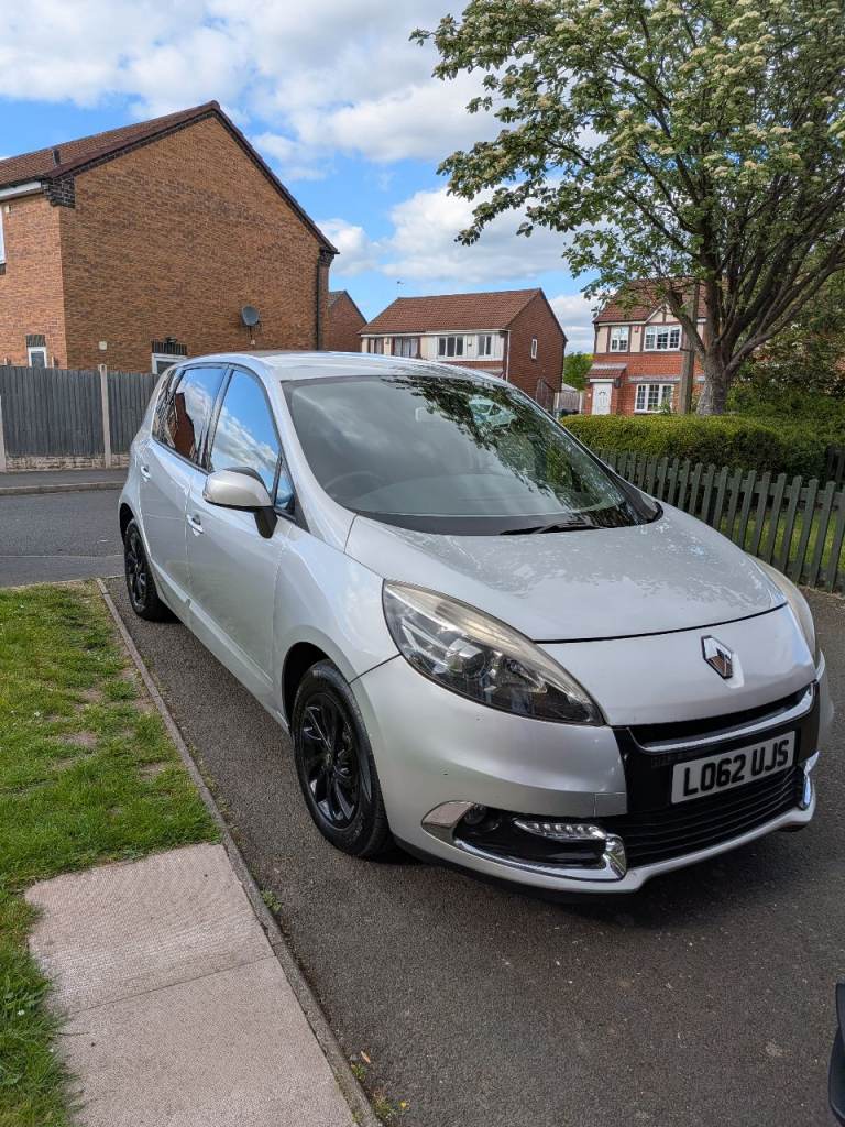 Renault, SCENIC, MPV, 2012, Semi-Auto, 1461 (cc), 5 doors