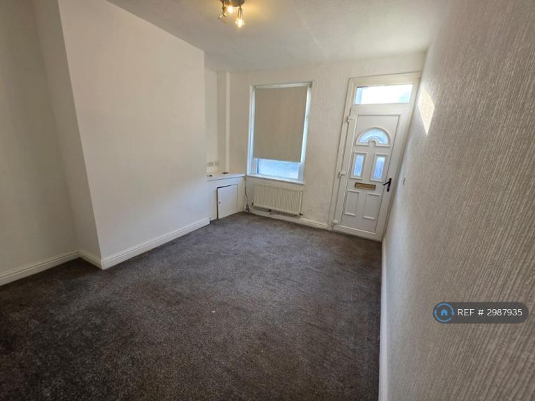 2 bedroom house in Burnaby St, Barrow-In-Furness, LA14 (2 bed) (#2987935)