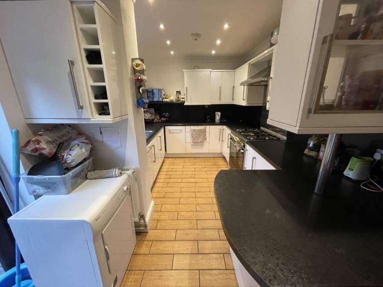 Student Room Available