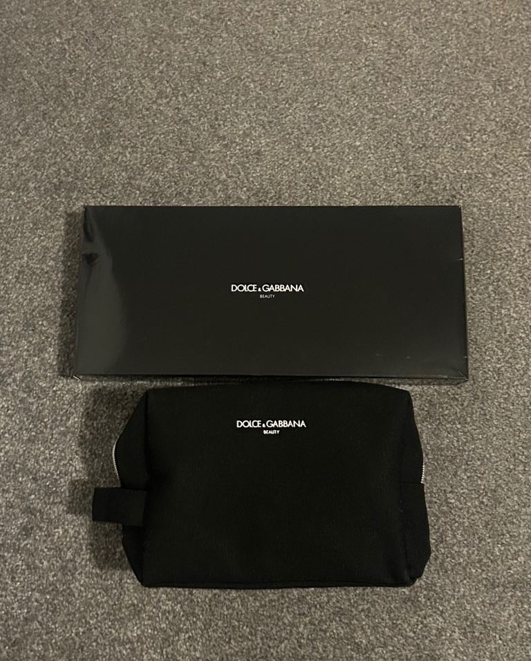 NEW BLACK DOLCE & GABANNA MAKEUP TOILETRIES BAG