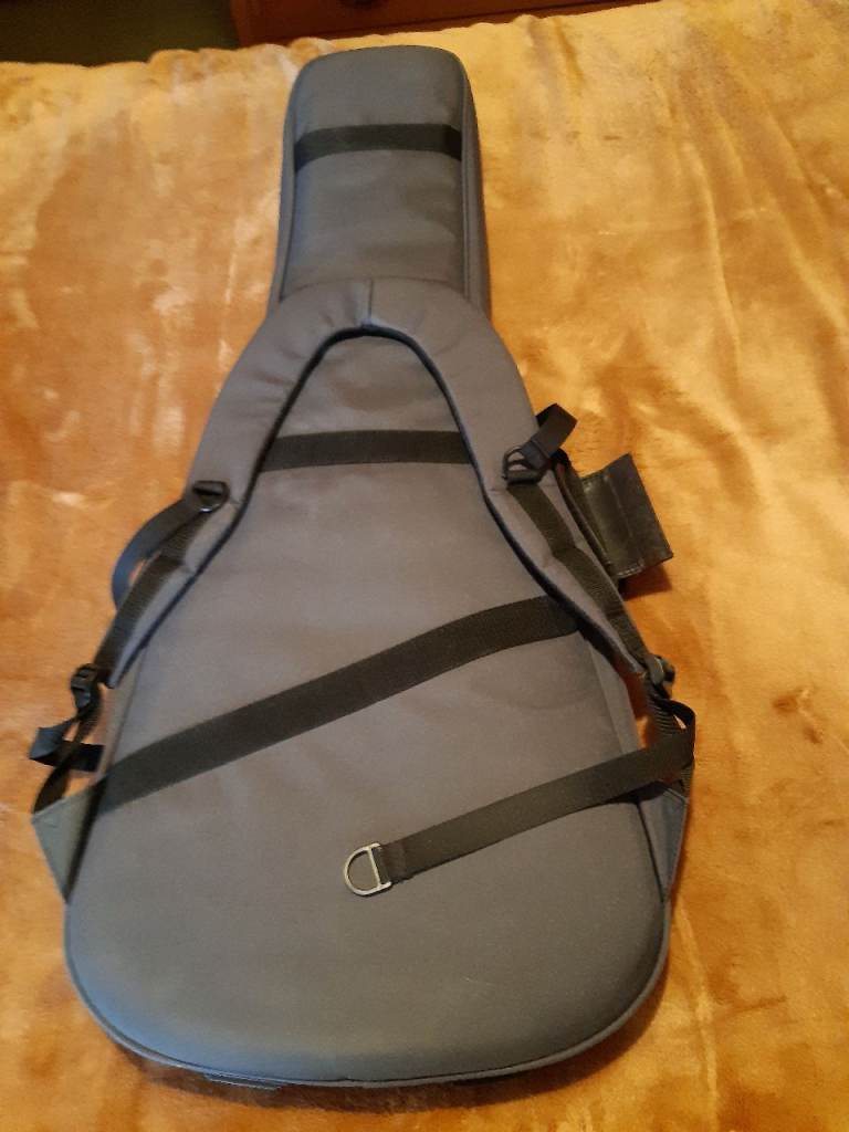 PRS SE "Soapbar 2" with P90 pickups. Black with PRS gig bag