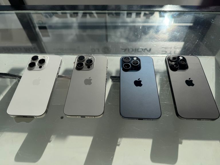 Apple iPhone 15 pro unlocked receipt and warranty 