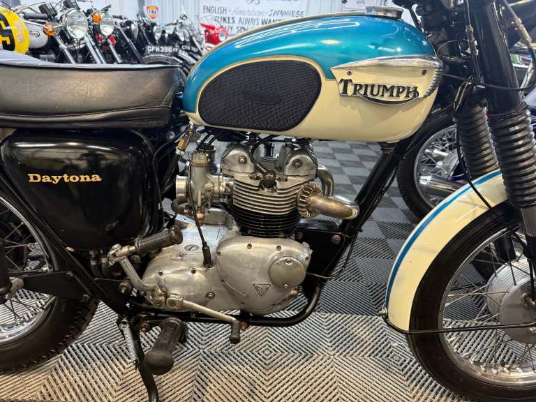 1967 Triumph Daytona T100R 500cc, lovely useable classic, Px welcome. 