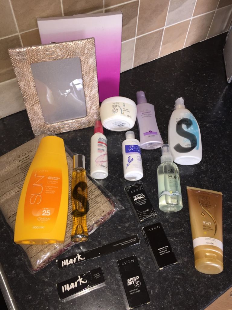 AVON Products - Includes Cosmetics & Skincare - 14 Pieces 