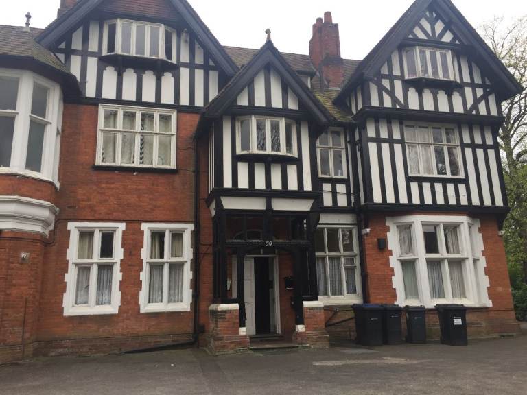 **WAKE GREEN ROAD**ONE BEDROOM FLAT TO RENT ** VERY CLOSE TO MOSELEY VILLAGE ** CALL NOW TO VIEW **
