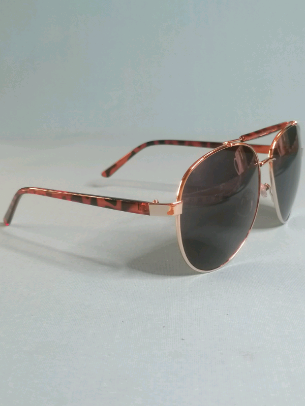 Sunglass. good condition 