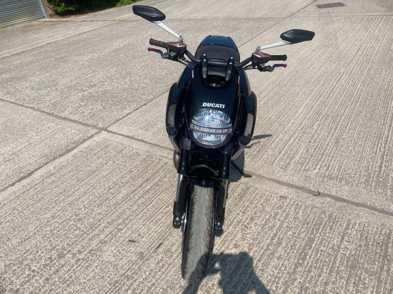 2011 11 DUCATI DIAVEL 1198 BLACK PERFORMANCE CRUISER NEW MOT 10k MILES MINT
