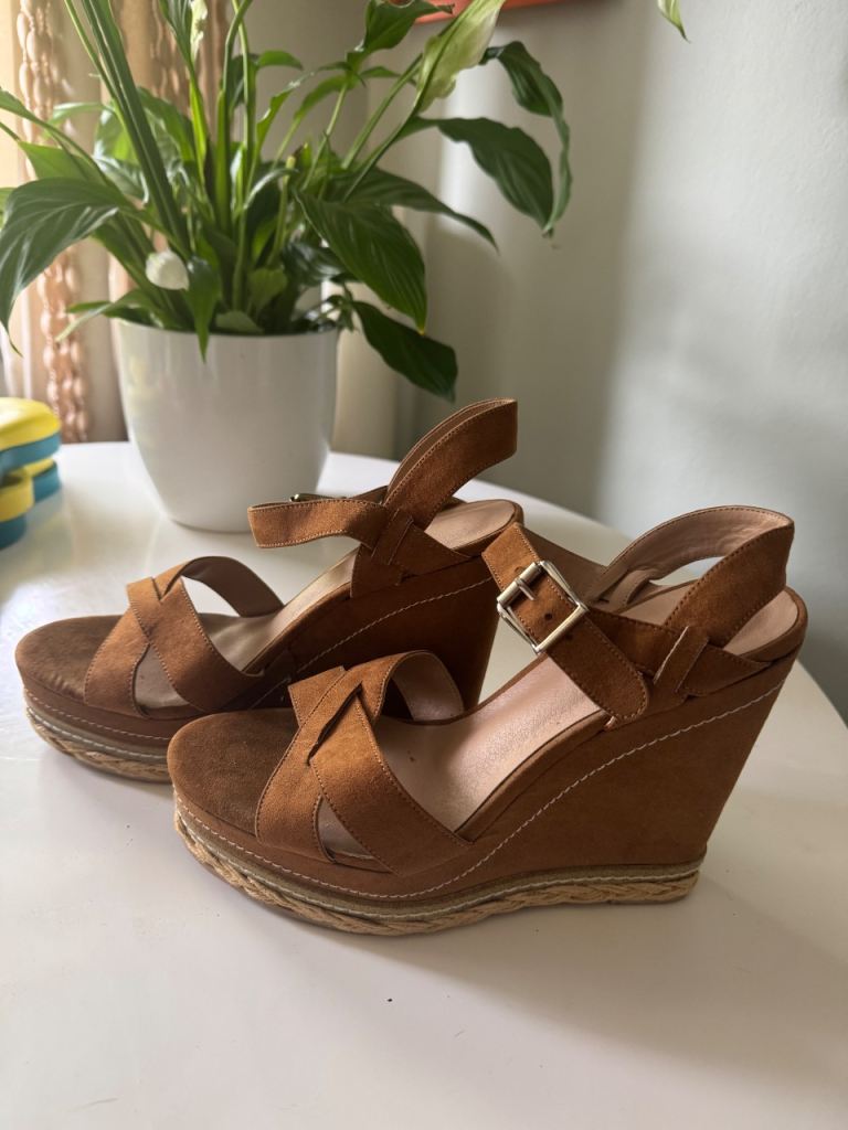 Brown Suede Wedge Sandals – Good Condition, Size 5