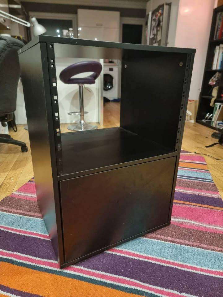 Studio Rack Cabinet by Gear4music, Black, 8U With Cupboard