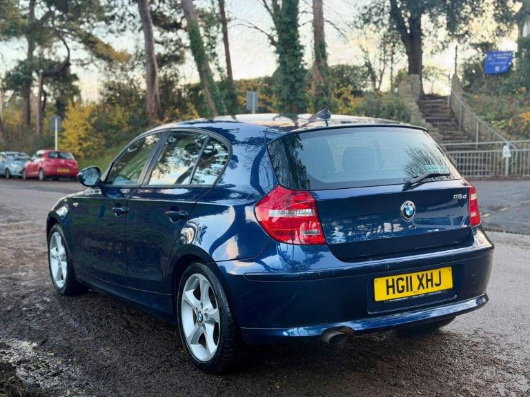 BMW 1 SERIES 2.0 118d SE Euro 5 (s/s) 5dr 2011
