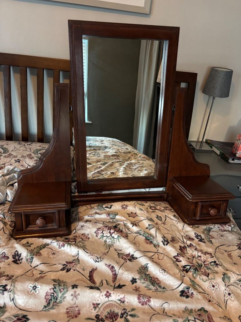 Dressing table mirror 