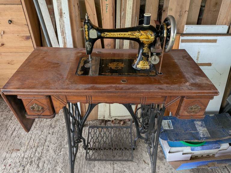 Antique Singer sewing machine 