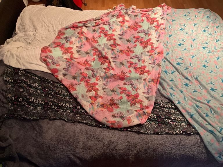 LARGE scarves BUNDLE, suitable for all seasons,( 10 ) in IMMACULATE CLEAN CONDITION thanks 🙏 