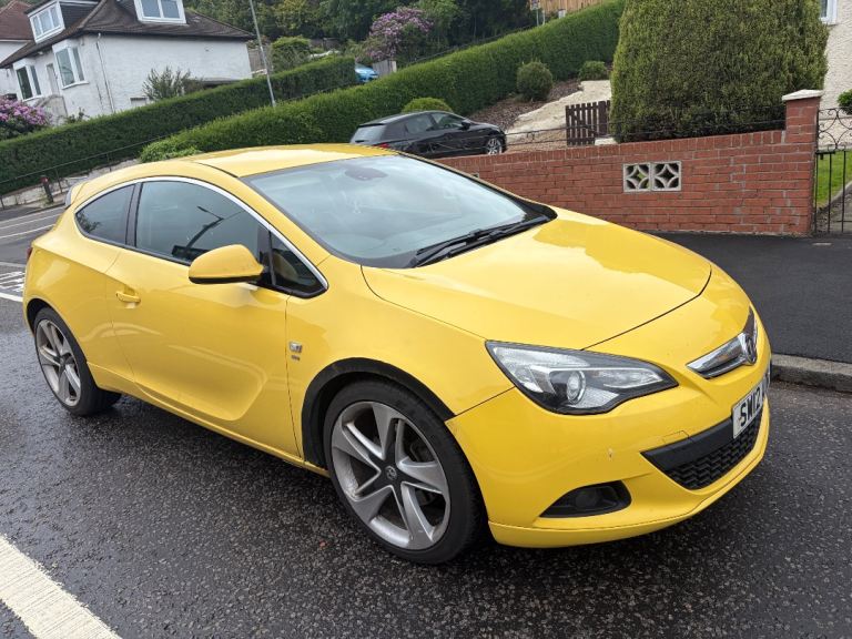 2012 Vauxhall Astra GTC 1.4T SRI 3DR,Yellow,FSH,Cruise Control,FSH,Drives Perfect