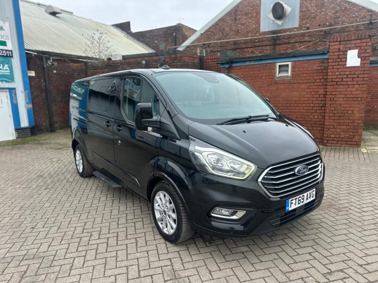 2020 Ford Tourneo Custom 320 TITANIUM L2 ECOBLUE 9 seat minibus MPV Diesel Automatic