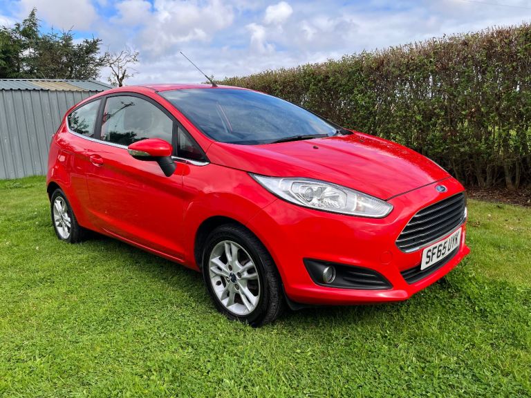 Ford, FIESTA, Hatchback, 2015, Manual, 1241 (cc), 3 doors
