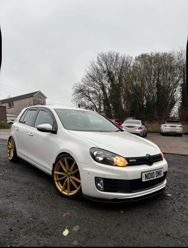 Volkswagen, GOLF, Hatchback, 2010, Manual, 1968 (cc), 5 doors