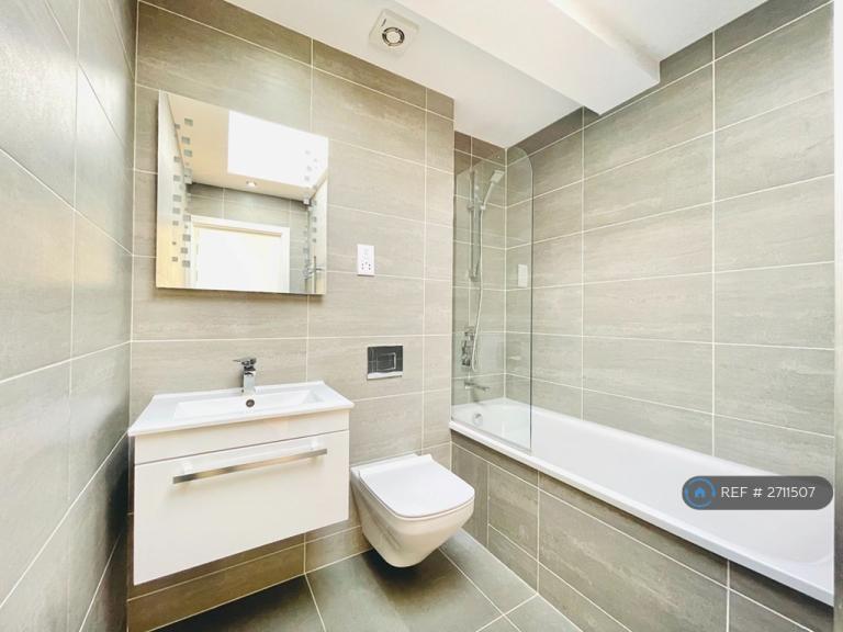2 bedroom flat in Hoxton Street, London, N1 (2 bed) (#2711507)