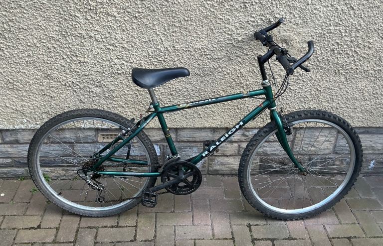 Bike/Bicycle.GENTS RALEIGH “ GENESIS “ SMALL FRAME MOUNTAIN BIKE 