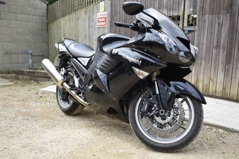 2009 Kawasaki ZZR 1400 Very low mileage Only 5995 Miles