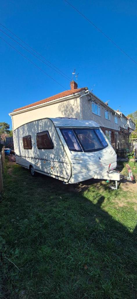 Caravan 4berth with motor mover 