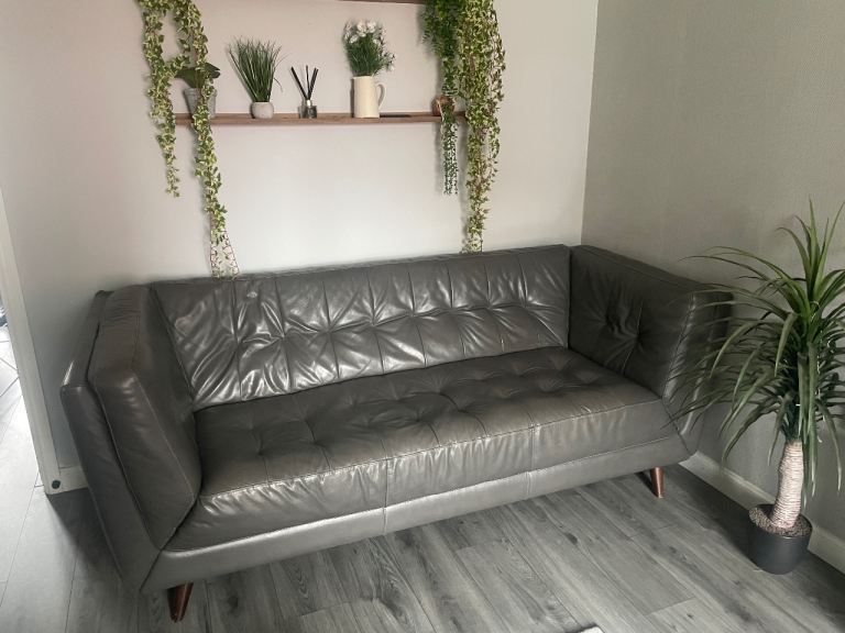 2&3 seater italian leather suite 