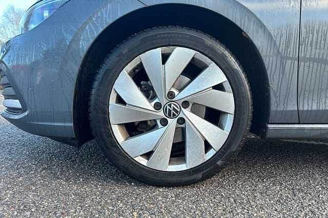 2022 Volkswagen Golf 1.5 eTSI 150 Style 5dr DSG Estate Petrol Automatic