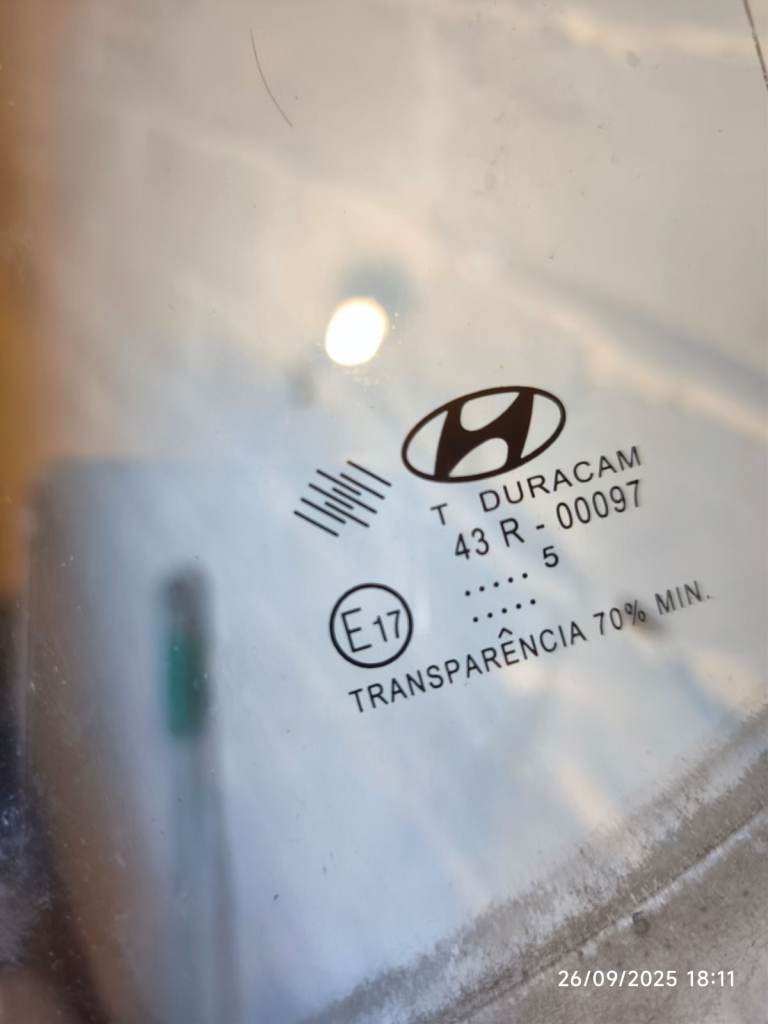 Hyundai i10rear glass and door mechanism 