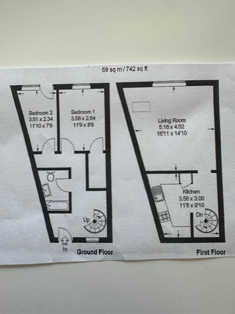 Two bedroom stylist upside down house, integrated appliances, in town centre near station.