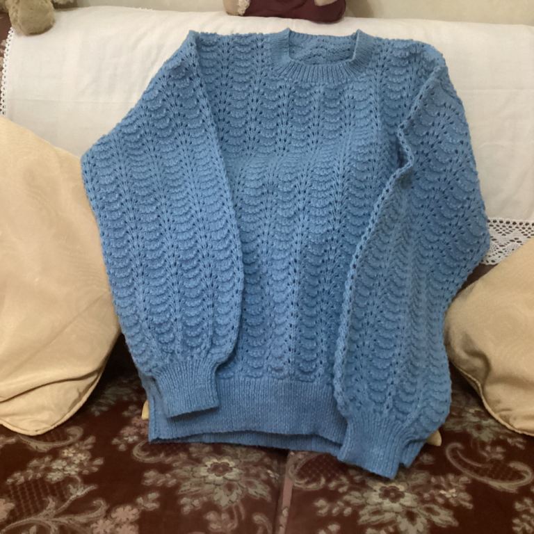 Lovely Blue Knit Jumper – Good Condition