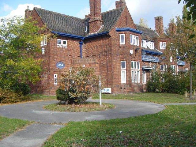 **COLLEGE ROAD**ONE BEDROOM STUDIO**KINGSTANDING**VIEWINGS ADVISED ** AVAILABLE ASAP ** CALL NOW***