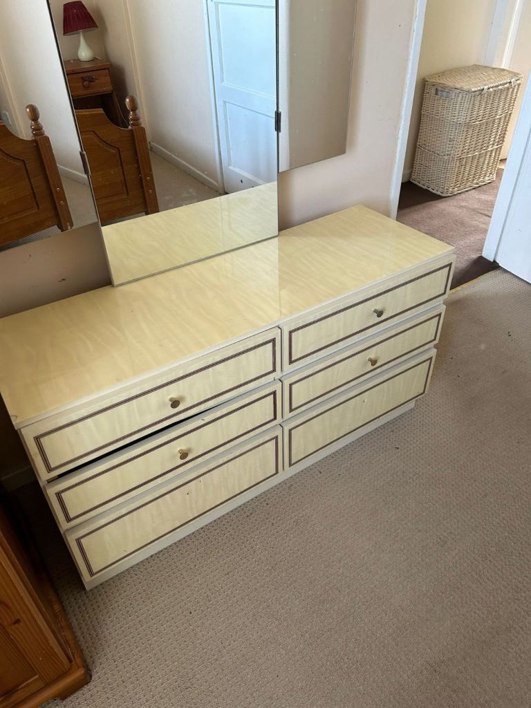 Double Room Available in 3-Bed House