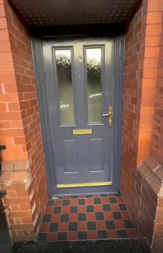 SHARED flat - Infirmary Road (1 other occupier/guest) £625 - Get to town centre in just 7-10mins 