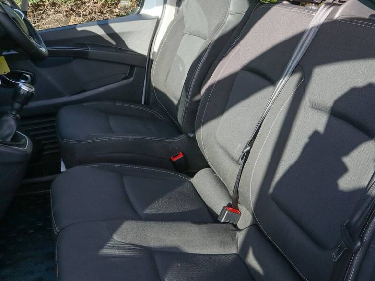 2023 Renault Trafic LL30 Sport Nav 2.0DCI 145BHP L2 LWB 9 SEAT MINIBUS, Rev Cam, Air Con, Cruis M...